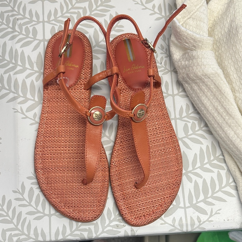 🔥 Sam Edelman GIGI SIGNET thong sandals - Coral - size 8.5